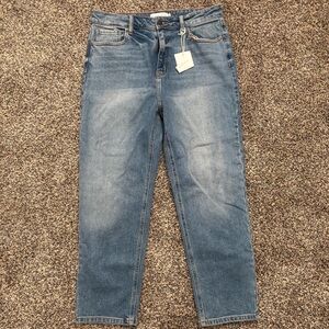 NWT Carley Jean High Waist Straight Jean